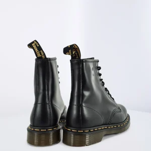 Donna DR. MARTENS Polacco Smooth 8 Eye Col.